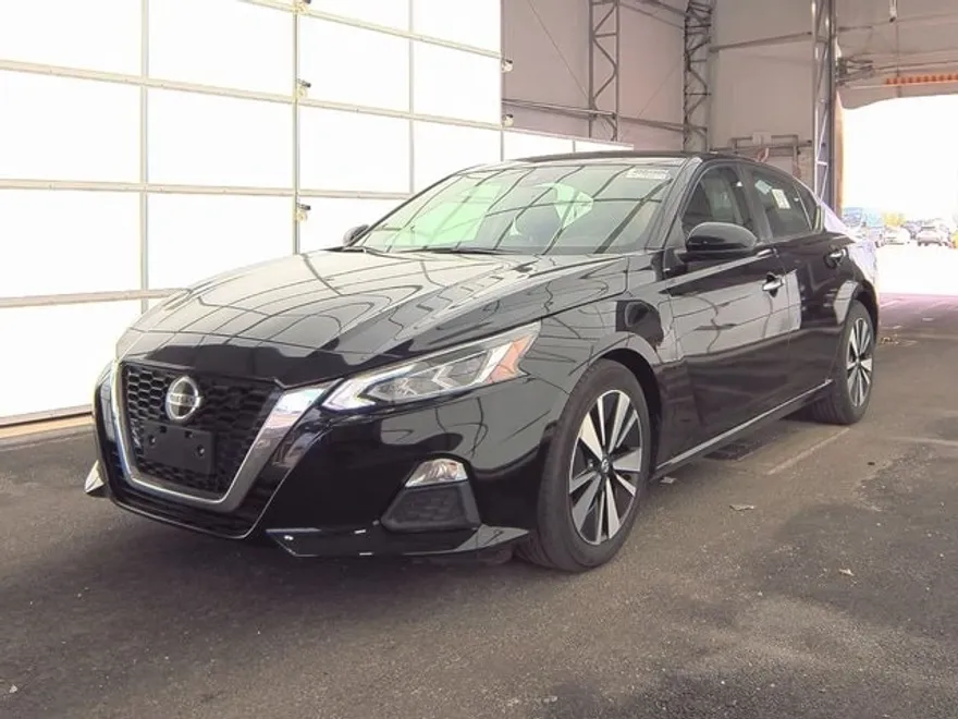 2021 Nissan Altima 2.5 SV photo 1