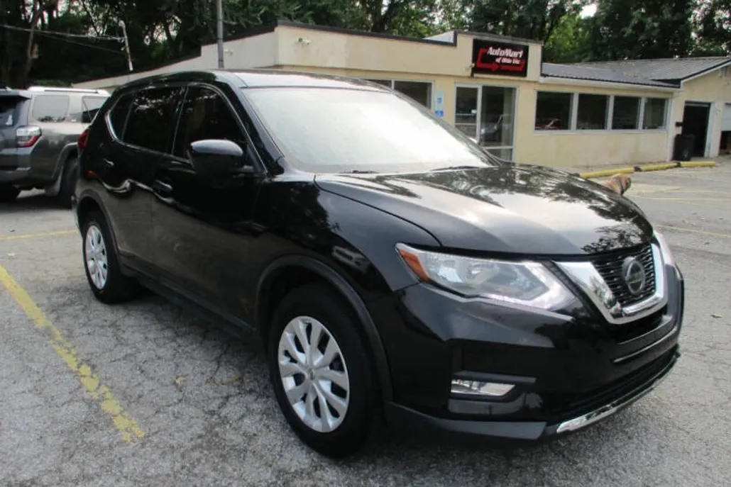 2018 Nissan Rogue S photo 1