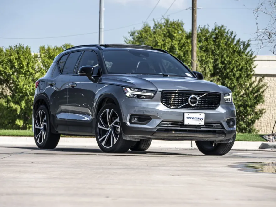 2019 Volvo XC40 R-Design T5 AWD photo 1
