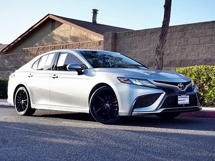 2023 Toyota Camry XSE photo 1