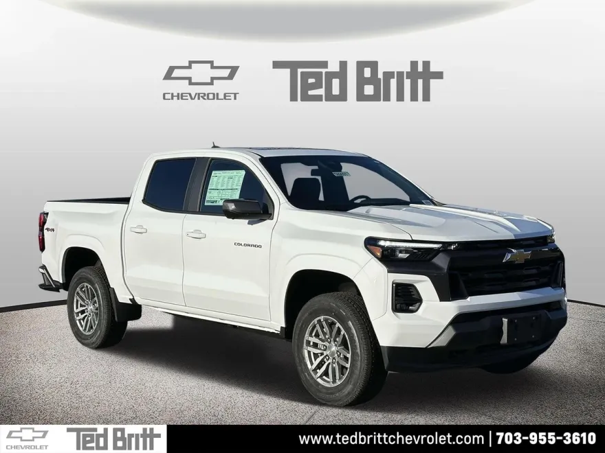 2024 Chevrolet Colorado LT photo 1