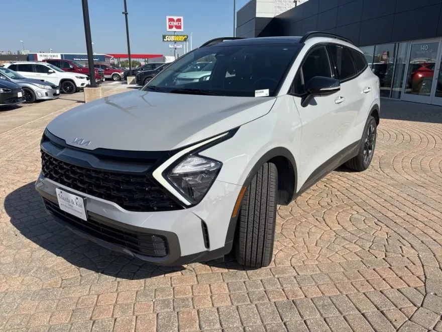 2023 Kia Sportage X-Line photo 1