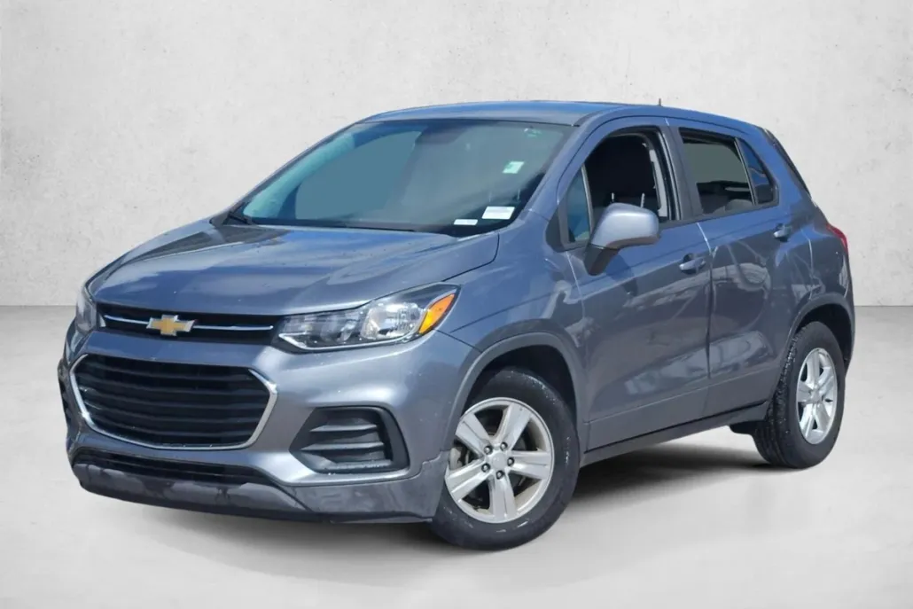 2020 Chevrolet Trax LS photo 1