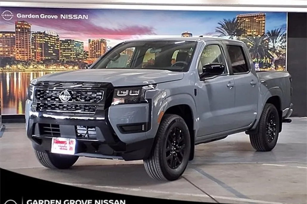 2026 Nissan Frontier Crew Cab SV photo 1