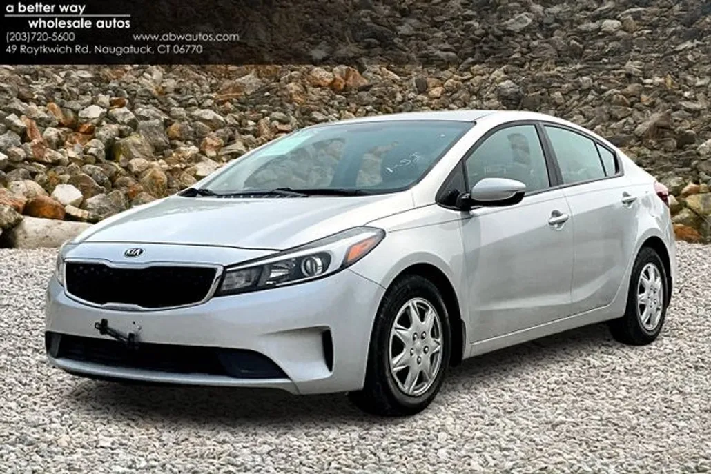 2017 Kia Forte LX Base photo 1