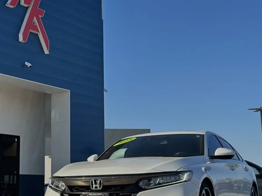 2018 Honda Accord Sport photo 1