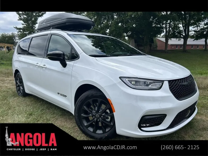 2025 Chrysler Pacifica photo 1