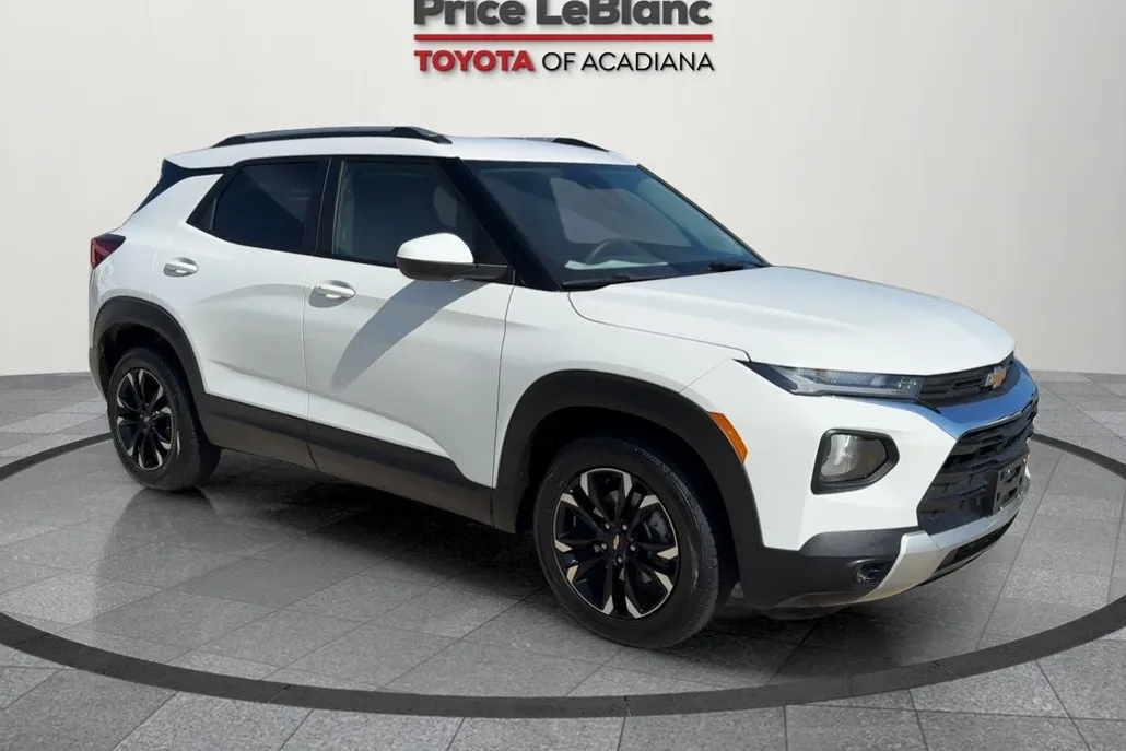 2023 Chevrolet Trailblazer LT photo 1