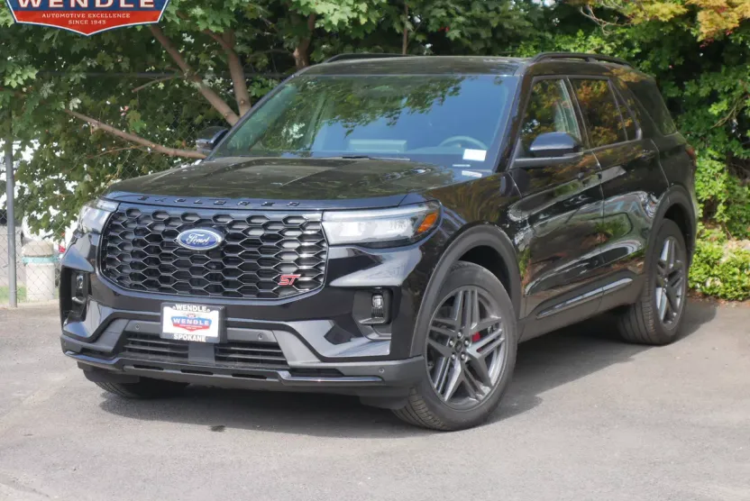 2025 Ford Explorer ST photo 1