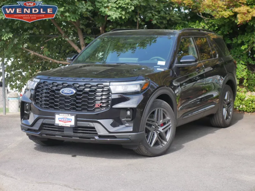 2025 Ford Explorer ST photo 1
