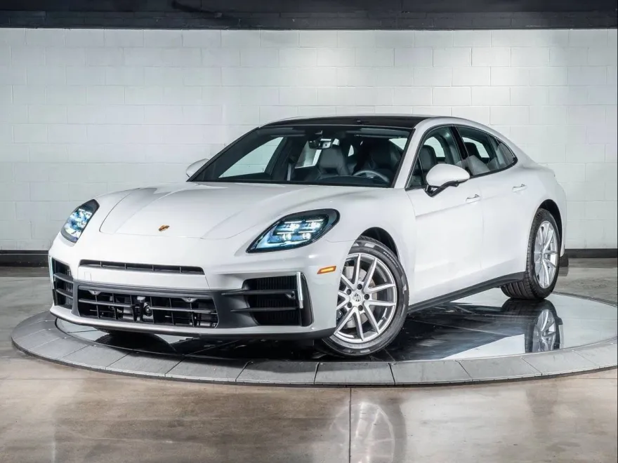 2023 Porsche Taycan Turbo photo 1