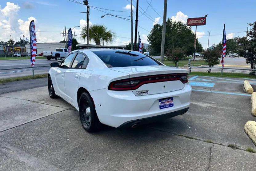 2015 Dodge Charger photo 1