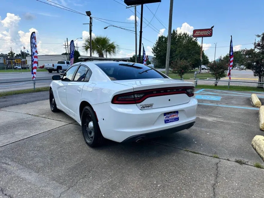 2015 Dodge Charger photo 1