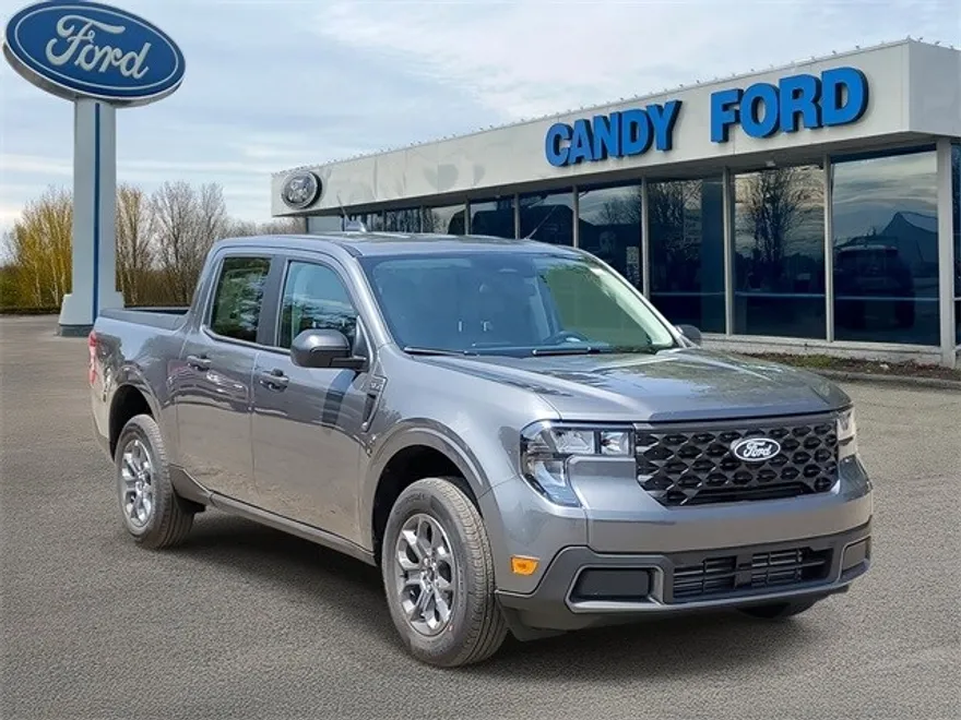2025 Ford Maverick XLT photo 1
