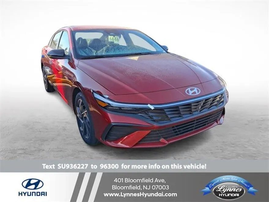 2025 Hyundai Elantra SEL Sport photo 1