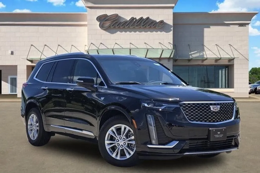 2025 Cadillac XT6 Luxury photo 1
