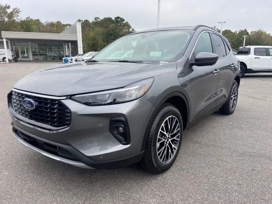 2025 Ford Escape Plug-In Hybrid photo 1