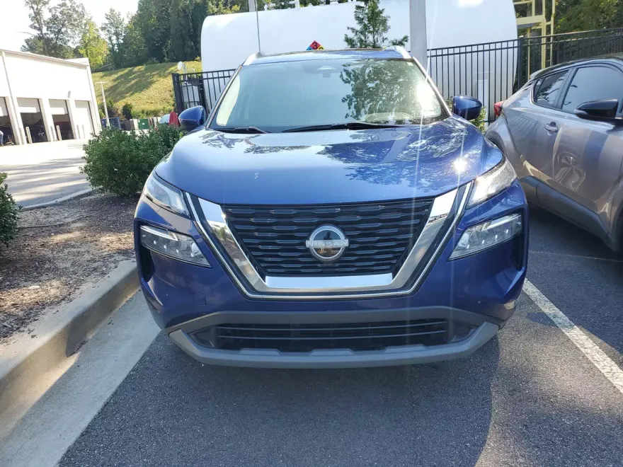 2023 Nissan Rogue SV photo 1