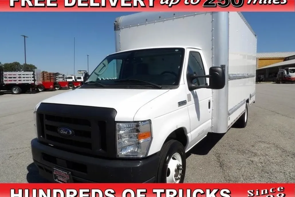 2021 Ford E-350 photo 1
