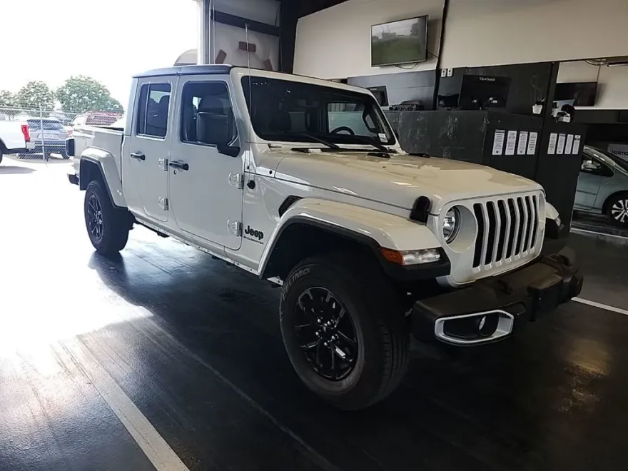 2023 Jeep Gladiator Sport S photo 1