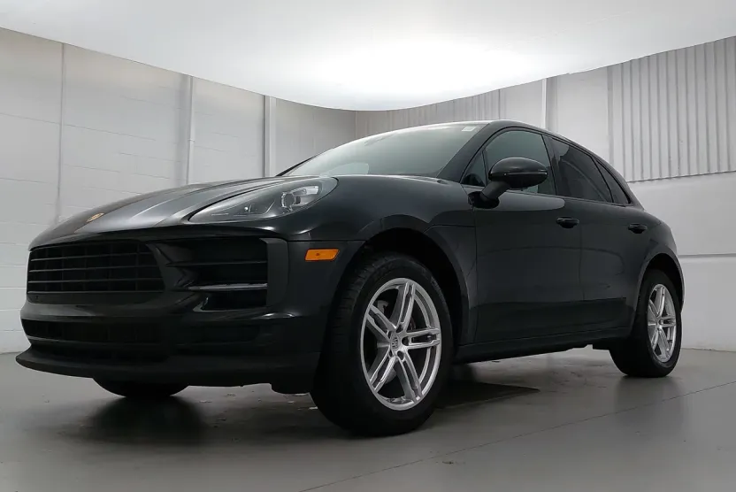2020 Porsche Macan photo 1
