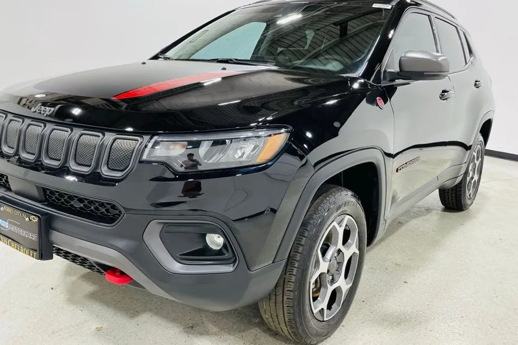 2022 Jeep Compass Trailhawk photo 1