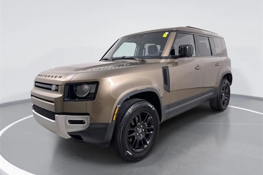 2025 Land Rover Defender 110 S photo 1