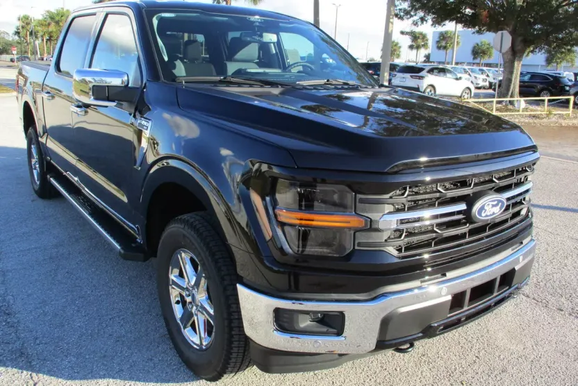 2024 Ford F-150 XLT photo 1