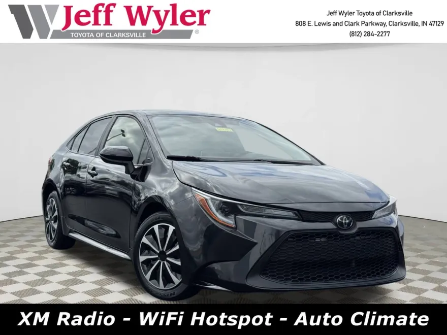 2021 Toyota Corolla LE photo 1