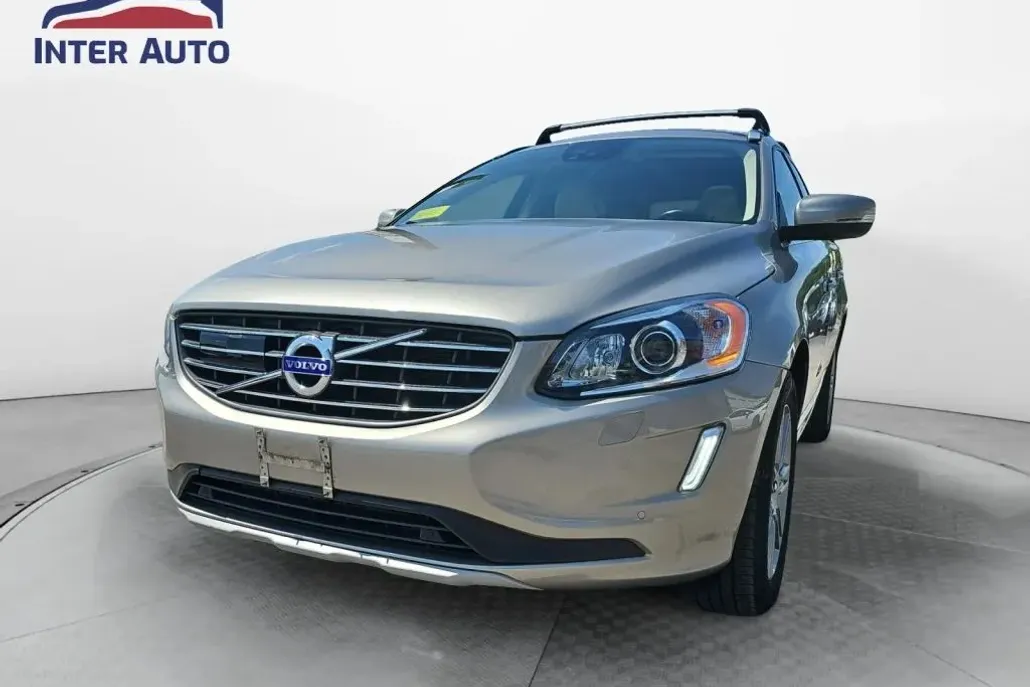 2016 Volvo XC60 T6 Platinum photo 1