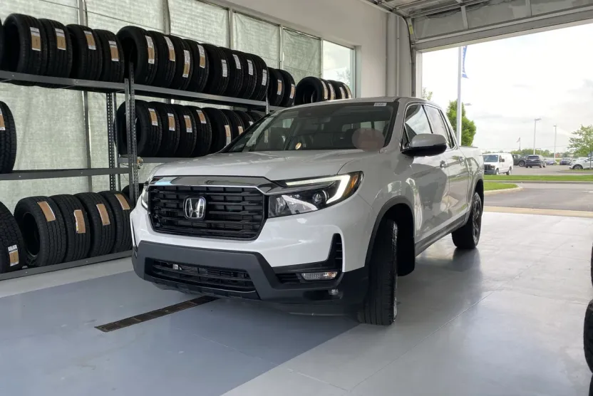 2023 Honda Ridgeline RTL-E photo 1