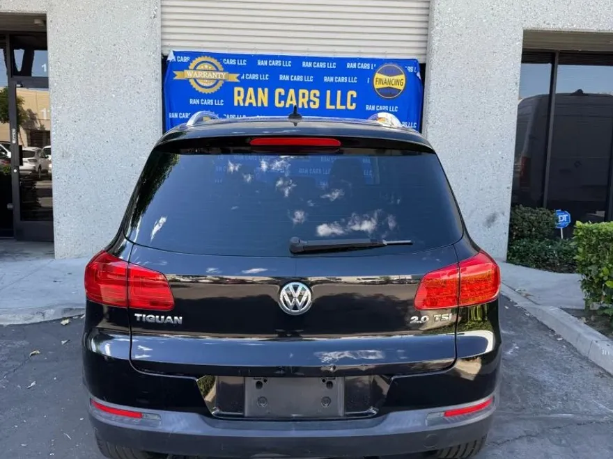 2013 Volkswagen Tiguan SE Sport photo 1
