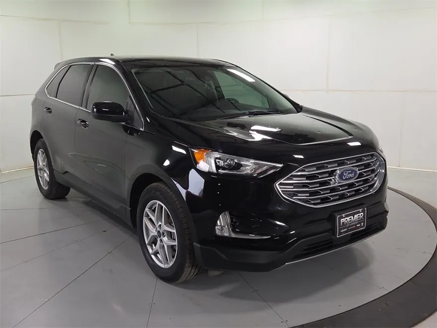 2021 Ford Edge SEL photo 1
