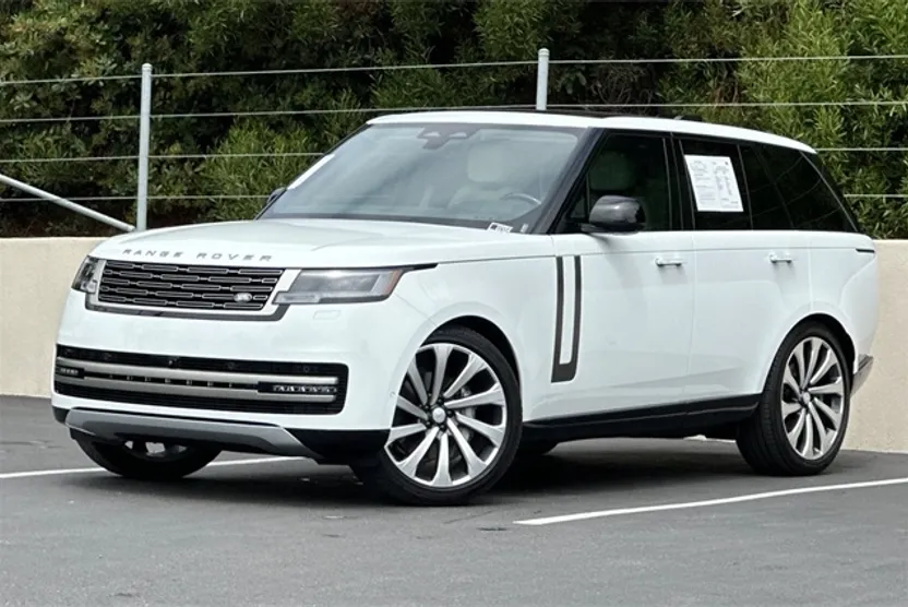 2025 Land Rover Range Rover SE photo 1