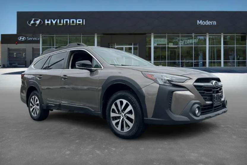 2023 Subaru Outback Premium photo 1