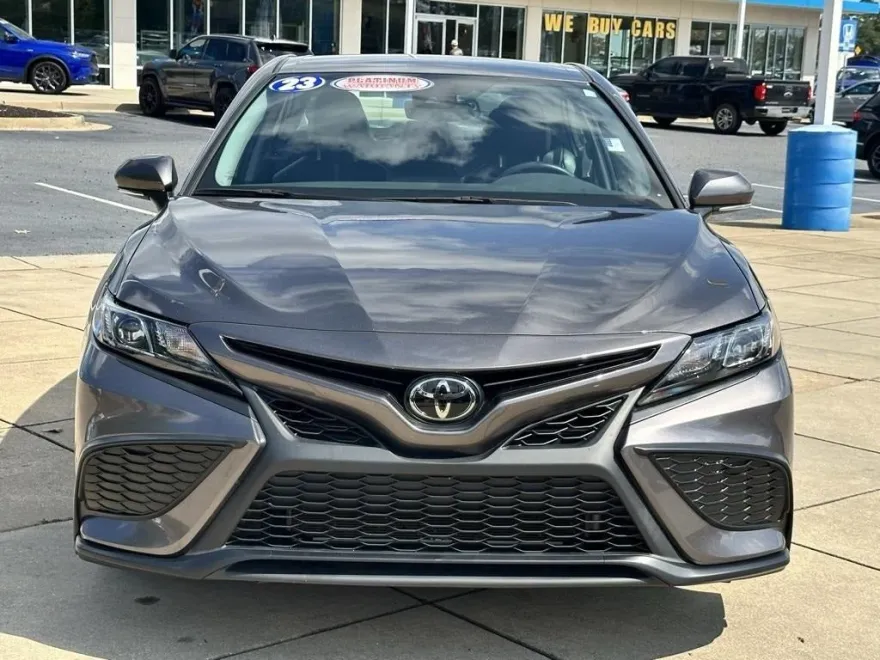 2023 Toyota Camry SE photo 1