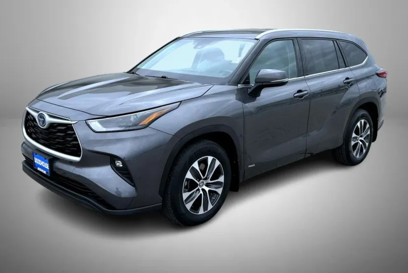 2022 Toyota Highlander Hybrid XLE photo 1