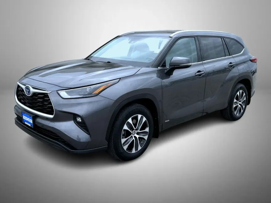 2022 Toyota Highlander Hybrid XLE photo 1