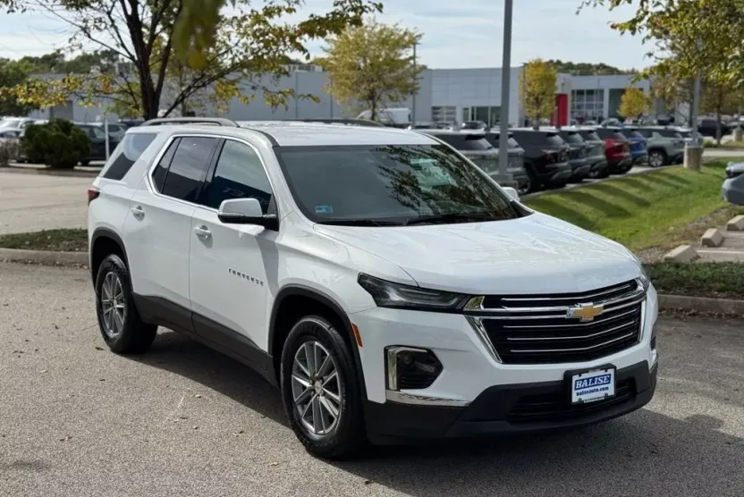 2023 Chevrolet Traverse Cloth photo 1