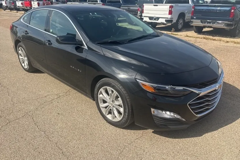 2024 Chevrolet Malibu 1LT photo 1