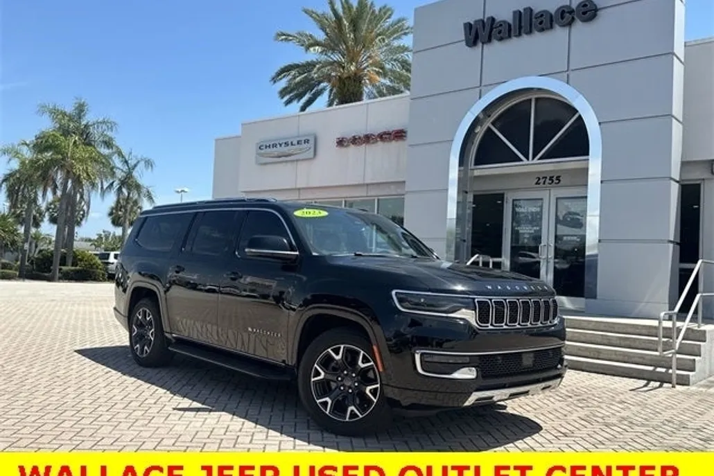 2023 Jeep Wagoneer L Series III photo 1