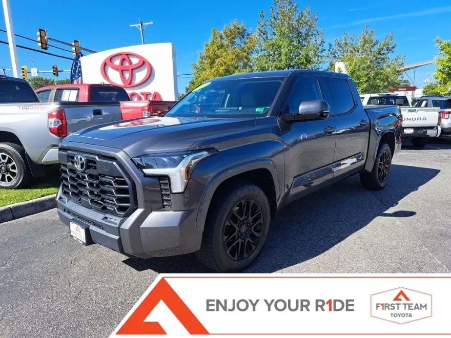 2022 Toyota Tundra SR5 photo 1