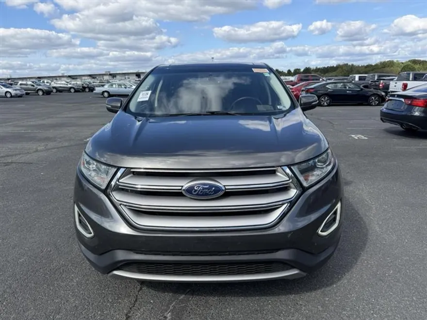 2018 Ford Edge Titanium photo 1
