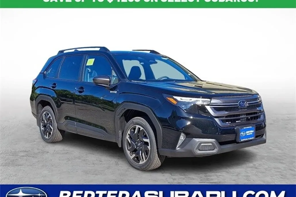2025 Subaru Forester Premium photo 1
