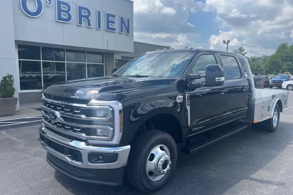 2025 Ford F-350 photo 1