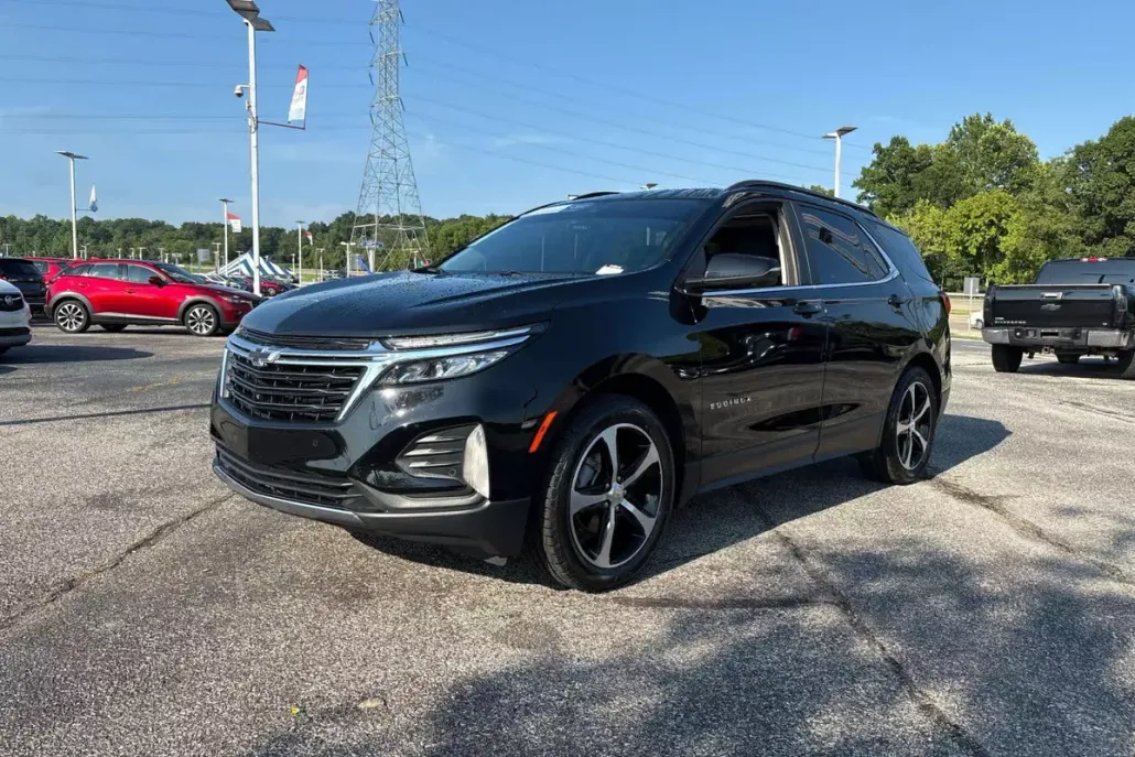 2022 Chevrolet Equinox LT photo 1