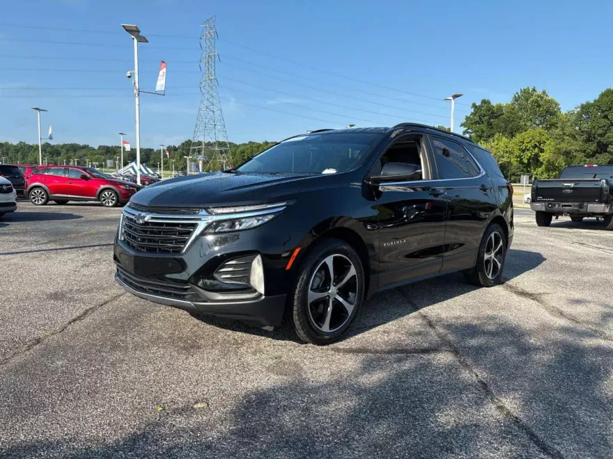2022 Chevrolet Equinox LT photo 1