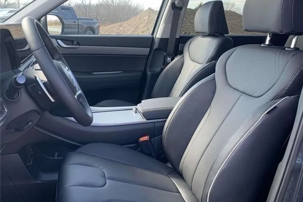 2025 Hyundai Palisade SEL photo 1