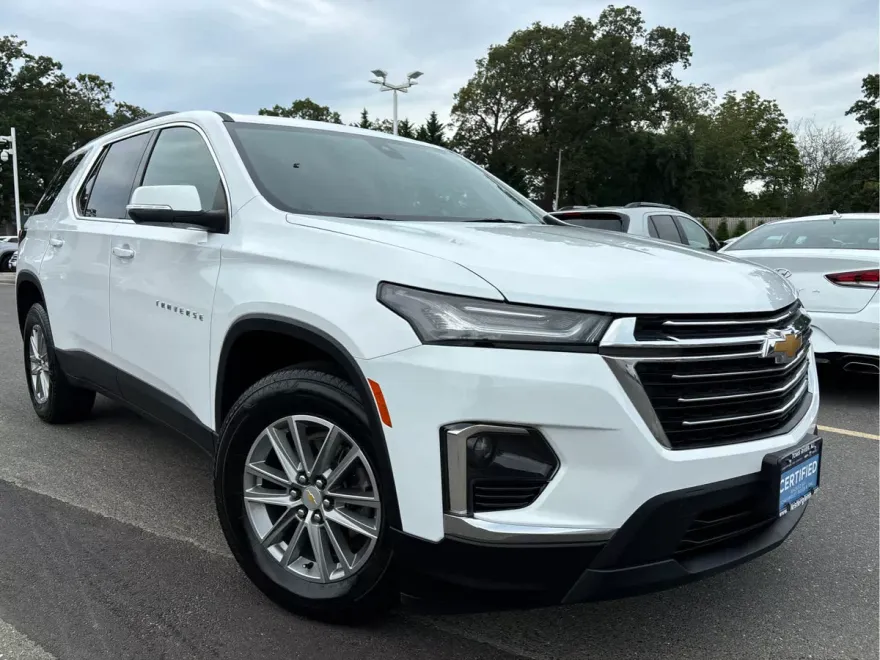 2023 Chevrolet Traverse Cloth 1LT photo 1