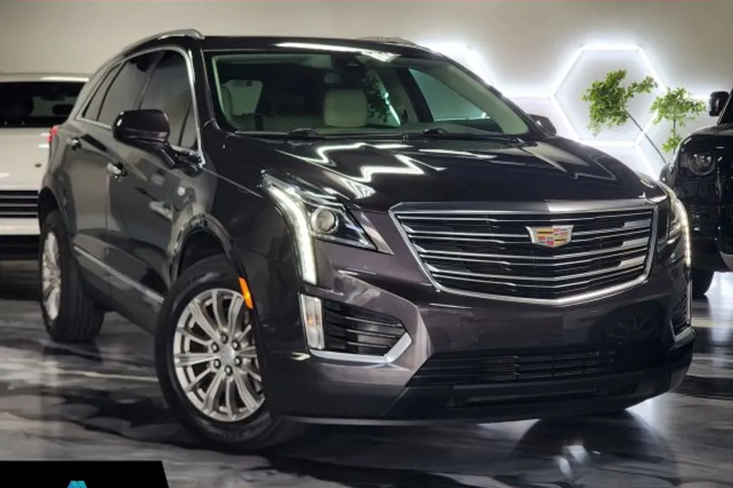 2017 Cadillac XT5 Luxury Sport photo 1